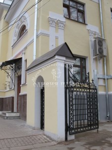 Министерство финансов Калужской области, Калуга (кованые решетки, ворота, козырьки)